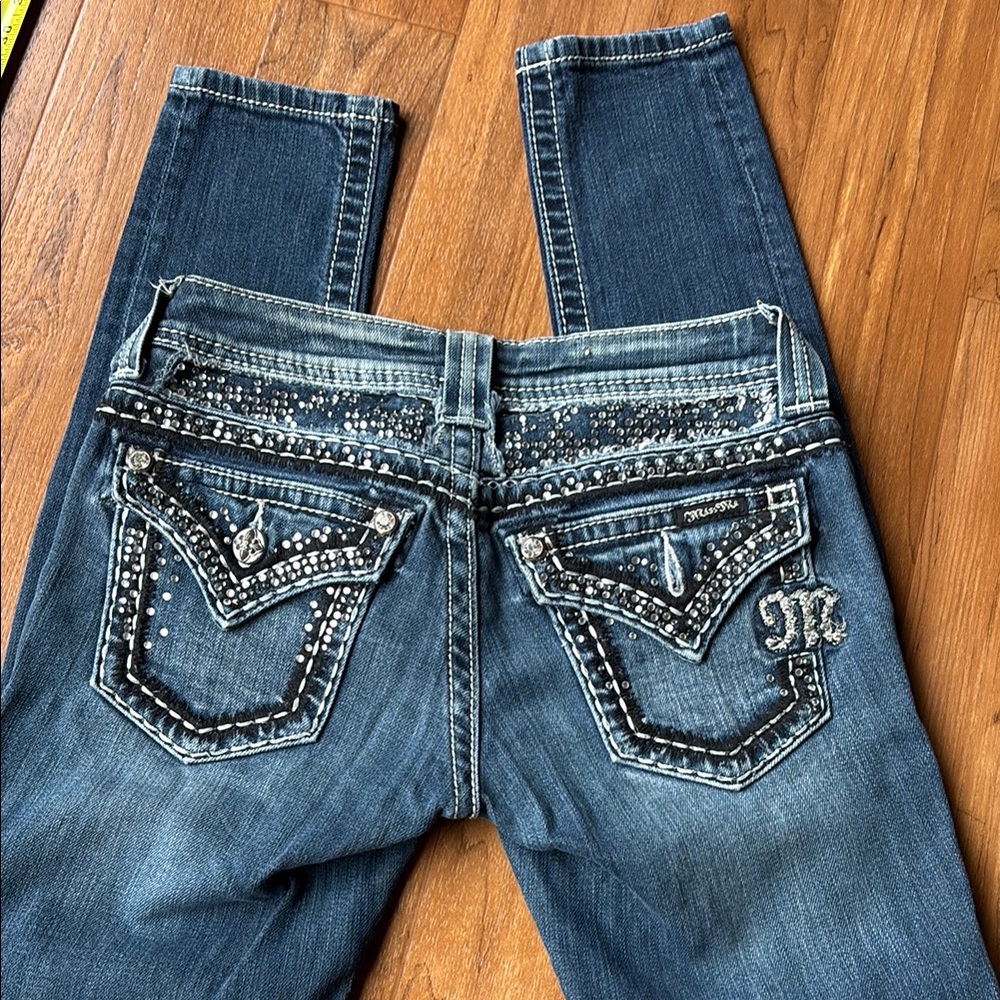 Miss Me size 25 Women's Blue Embellished accents in black and white stitching